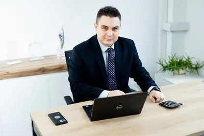 Ekspert finansowy Damian Tokarski